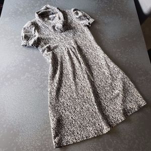 Calvin Klein Black/ White Knit Dress Size: 6